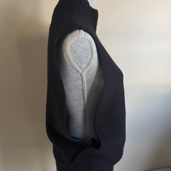 Banana Republic Black Open Sleeveless Turtleneck Sweater - Picture 8 of 8